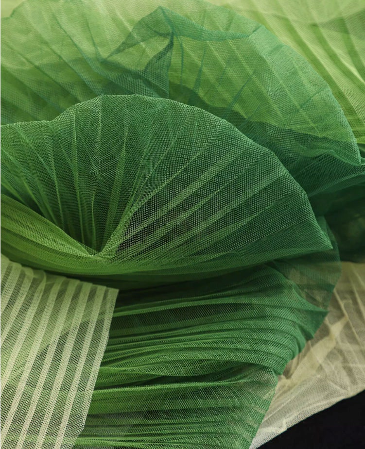 Pleated Gradient Organza Fabric, Stiff Texture, 55" Wide