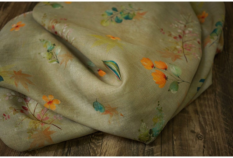Tissu ramie à motif floral : textile doux et respirant, 140 cm de large