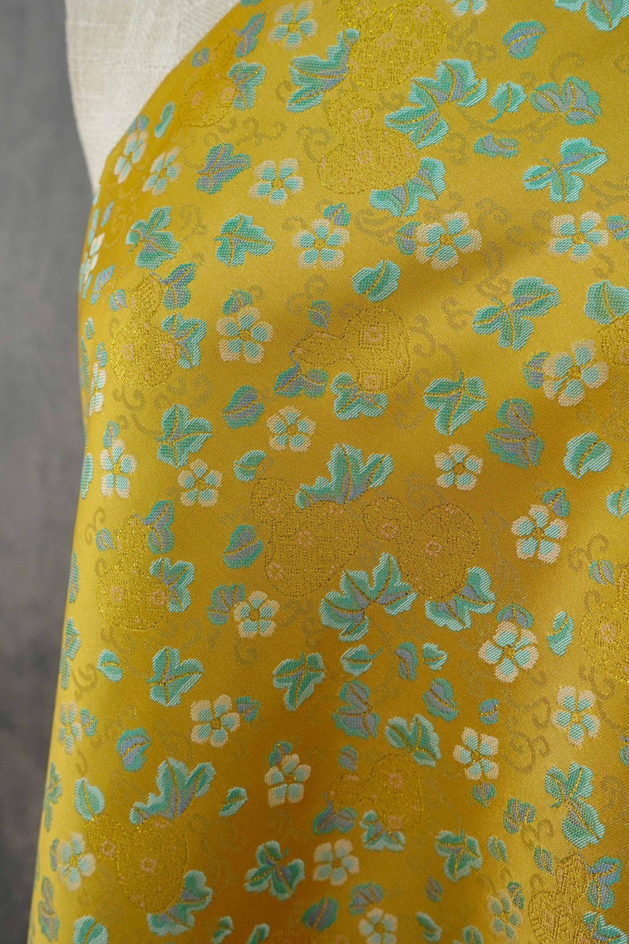 Song Brocade Fabric Gold Thread | Ditsy Floral Jacquard | 3 Colors | Vintage Pattern 59" | Hanfu Dress Cosplay