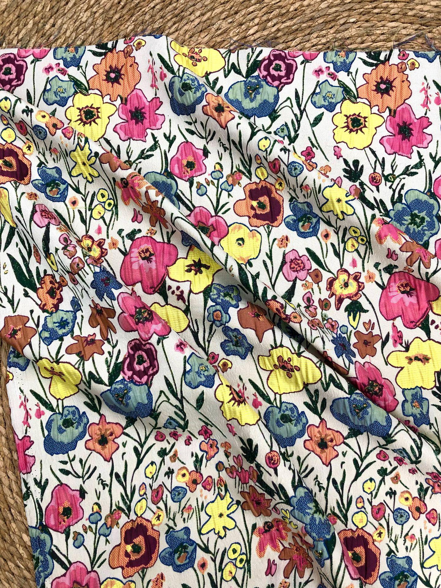Art Style 3D Floral Jacquard Fabric, Abstract Embossed Flower Woven Textile, Double-Sided Fashion Material for DIY Clothing & Costumes, 52"W