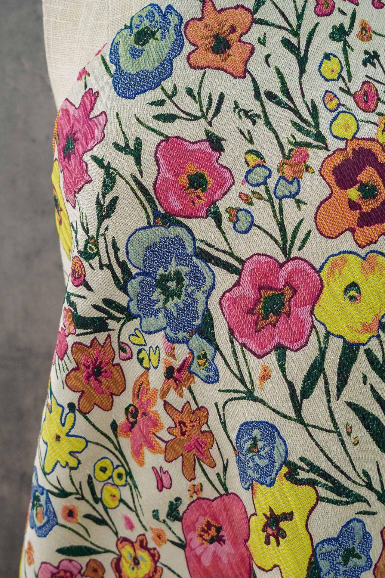 Art Style 3D Floral Jacquard Fabric, Abstract Embossed Flower Woven Textile, Double-Sided Fashion Material for DIY Clothing & Costumes, 52"W