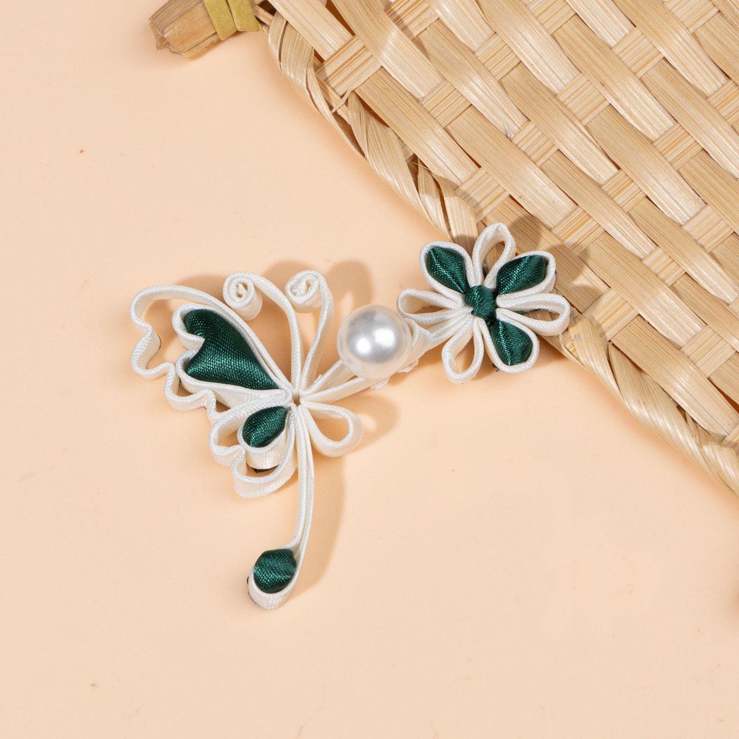 Handmade Chinese Frog Button, Butterfly Knot Closure, Qipao Button, Sewing Trim, Pearl Flower Embellishment, Oriental Fashion Accessory