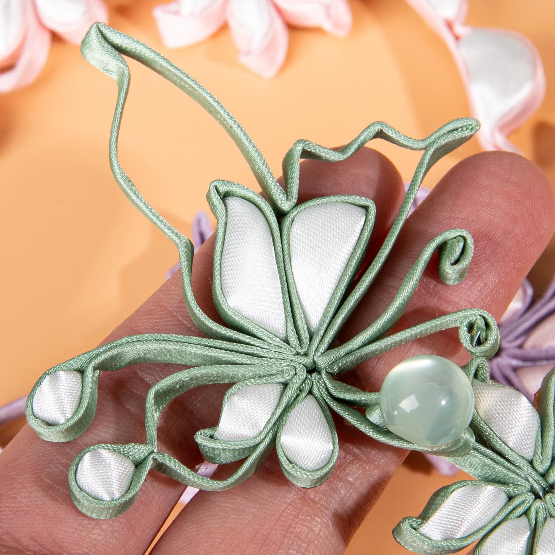 Handmade Butterfly Frog Button, Chinese Knot Closure, Qipao Hanfu Button, Floral Fabric Fastener, Tang Suit Bridal Clothing Embellishment