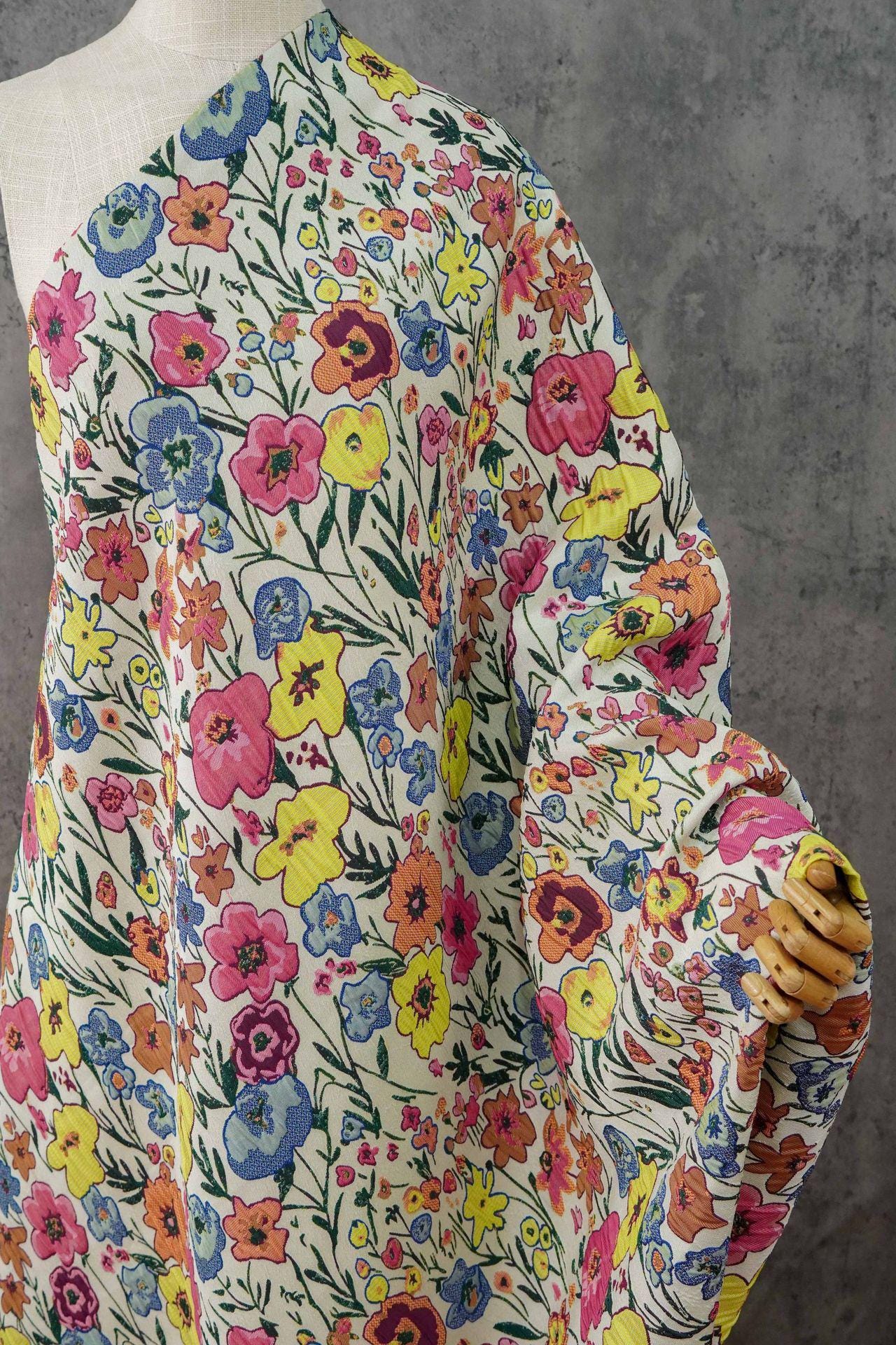 Art Style 3D Floral Jacquard Fabric, Abstract Embossed Flower Woven Textile, Double-Sided Fashion Material for DIY Clothing & Costumes, 52"W
