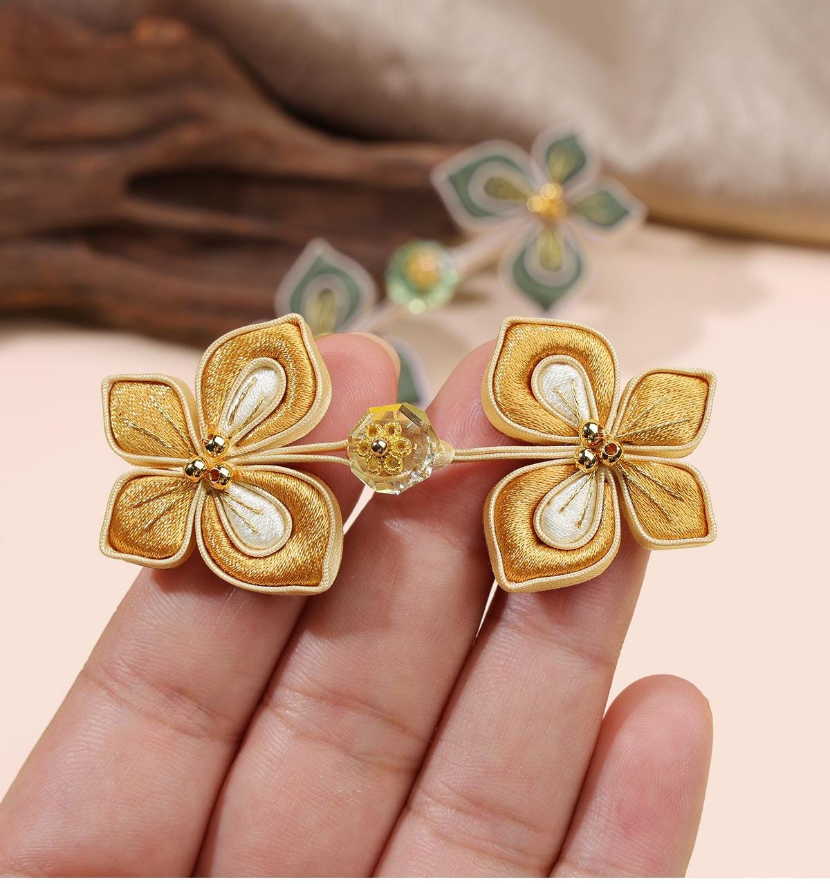 Handmade Chinese Frog Button, Clover Flower Knot Button, Qipao Closure, Hanfu Tang Suit Sewing Trim, Traditional Clothing Accessory