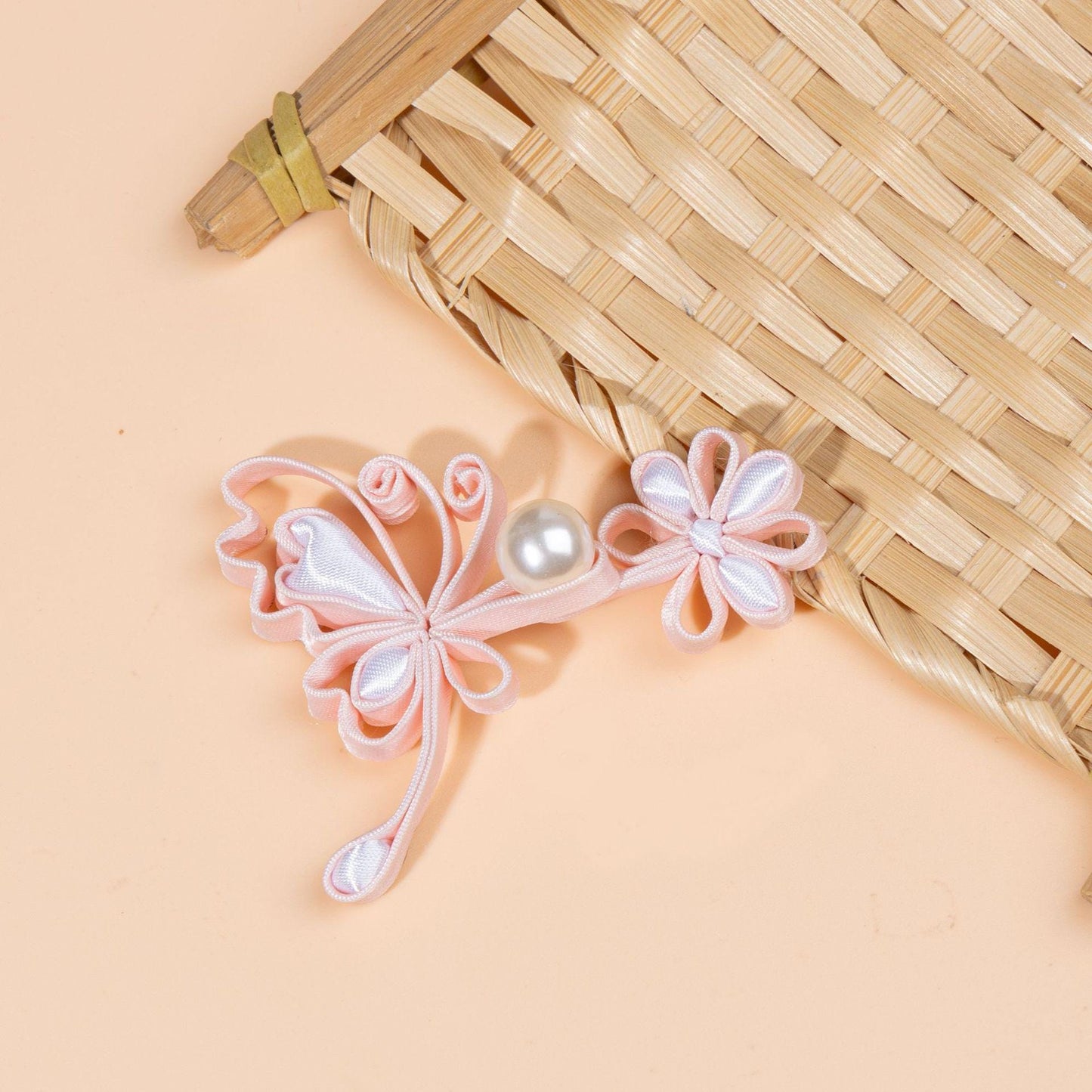 Handmade Chinese Frog Button, Butterfly Knot Closure, Qipao Button, Sewing Trim, Pearl Flower Embellishment, Oriental Fashion Accessory