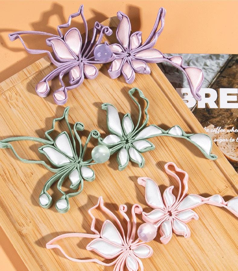 Handmade Butterfly Frog Button, Chinese Knot Closure, Qipao Hanfu Button, Floral Fabric Fastener, Tang Suit Bridal Clothing Embellishment