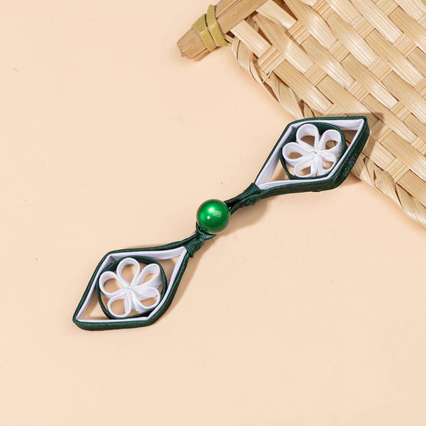 Chinese Frog Button, Qipao Pan Kou Closure, Handmade Hanfu Tang Suit Button, Green Gold Knot Fastener, Oriental Couture Clothing Trim