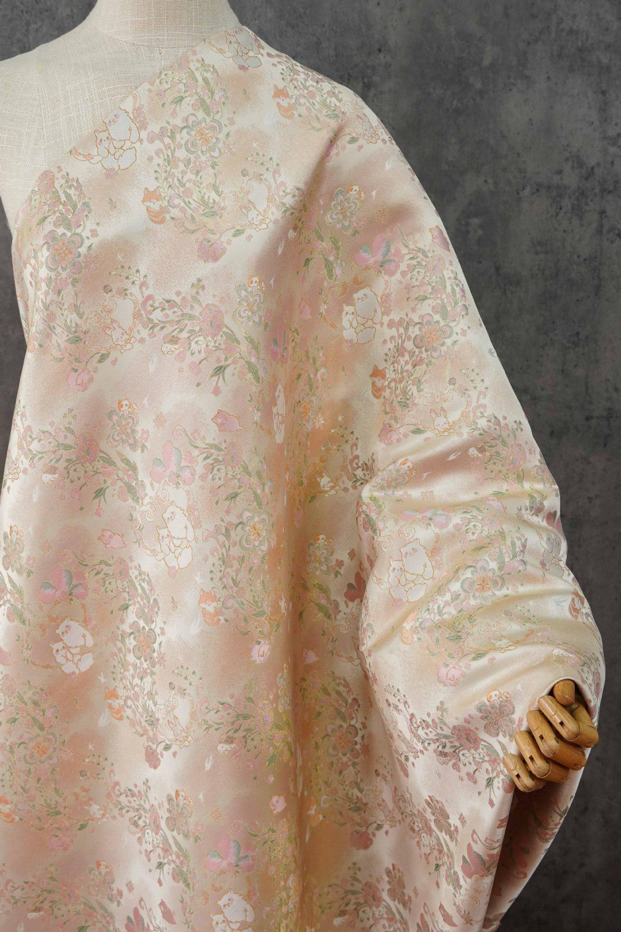 Cute Animal Spring Song Brocade Fabric, Chinese Style Gold Metallic Jacquard Textile, Floral Woven Fabric for Dress, Qipao and Sewing