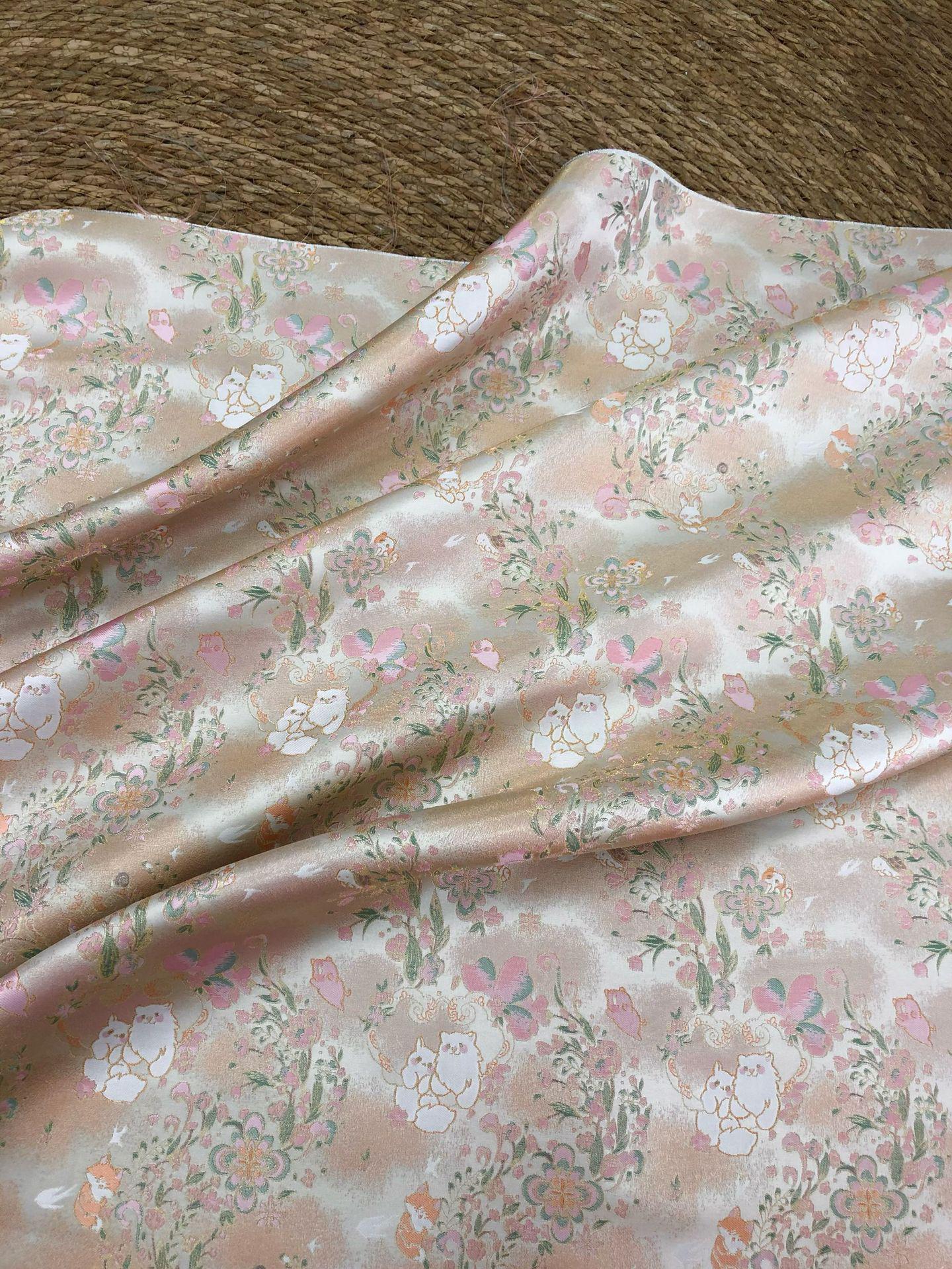 Cute Animal Spring Song Brocade Fabric, Chinese Style Gold Metallic Jacquard Textile, Floral Woven Fabric for Dress, Qipao and Sewing