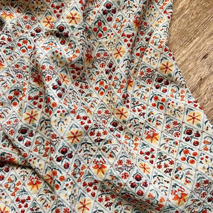 Small Floral Printed Cotton Fabric, Folk Floral Medallion Pattern Textile for Dressmaking, Quilting, Sewing and DIY Crafts