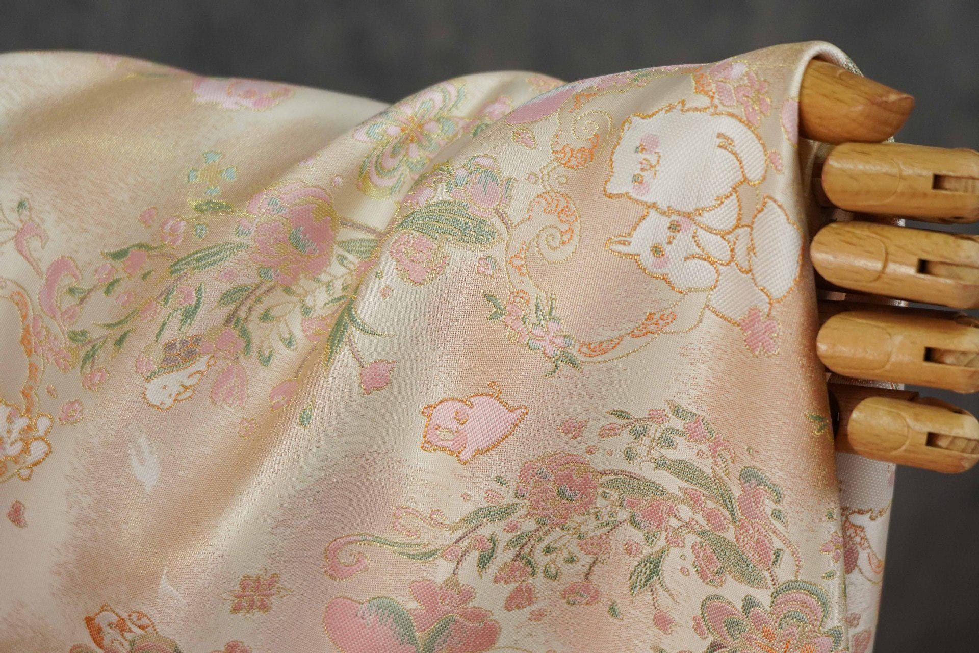 Cute Animal Spring Song Brocade Fabric, Chinese Style Gold Metallic Jacquard Textile, Floral Woven Fabric for Dress, Qipao and Sewing