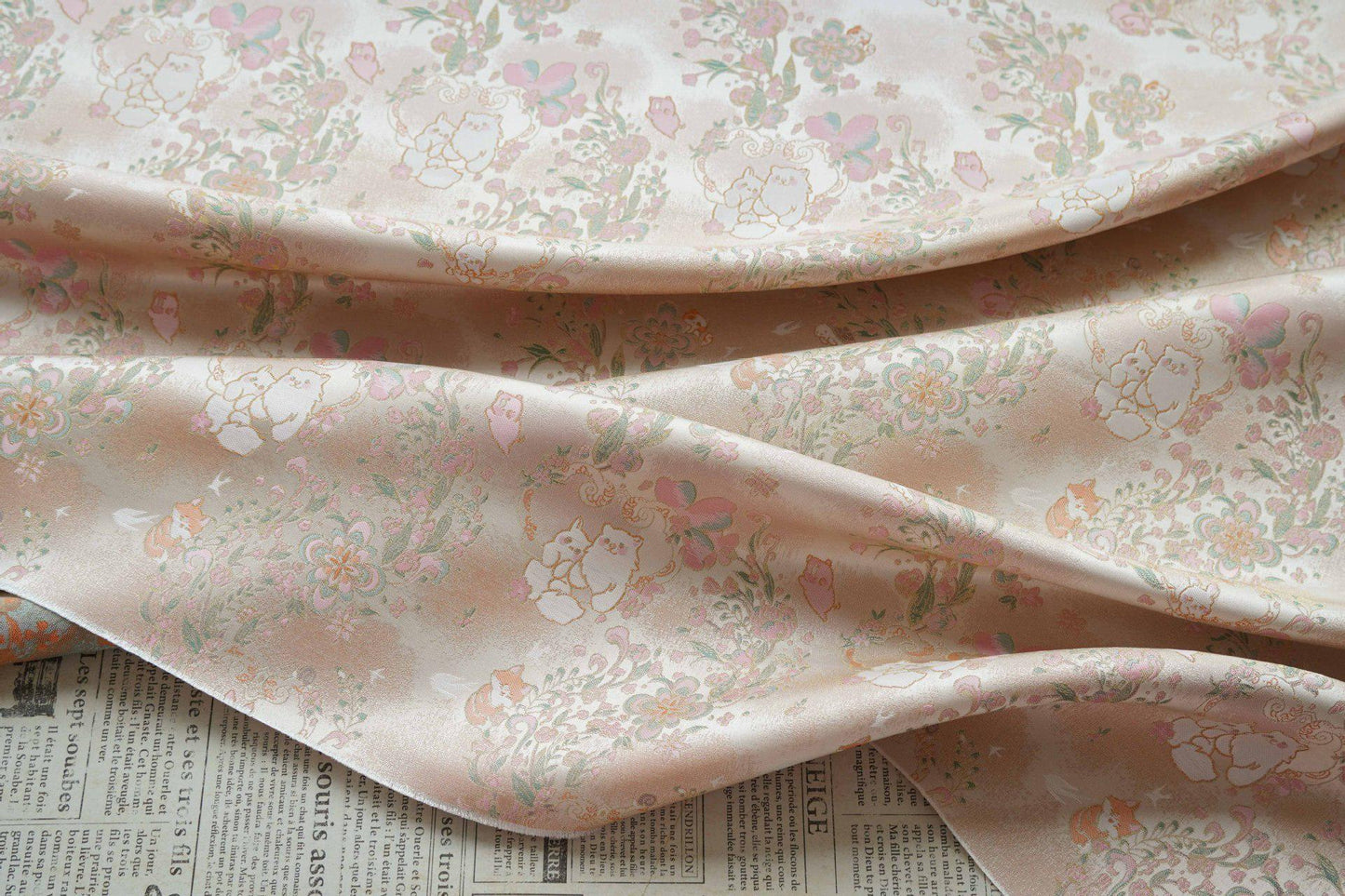 Cute Animal Spring Song Brocade Fabric, Chinese Style Gold Metallic Jacquard Textile, Floral Woven Fabric for Dress, Qipao and Sewing