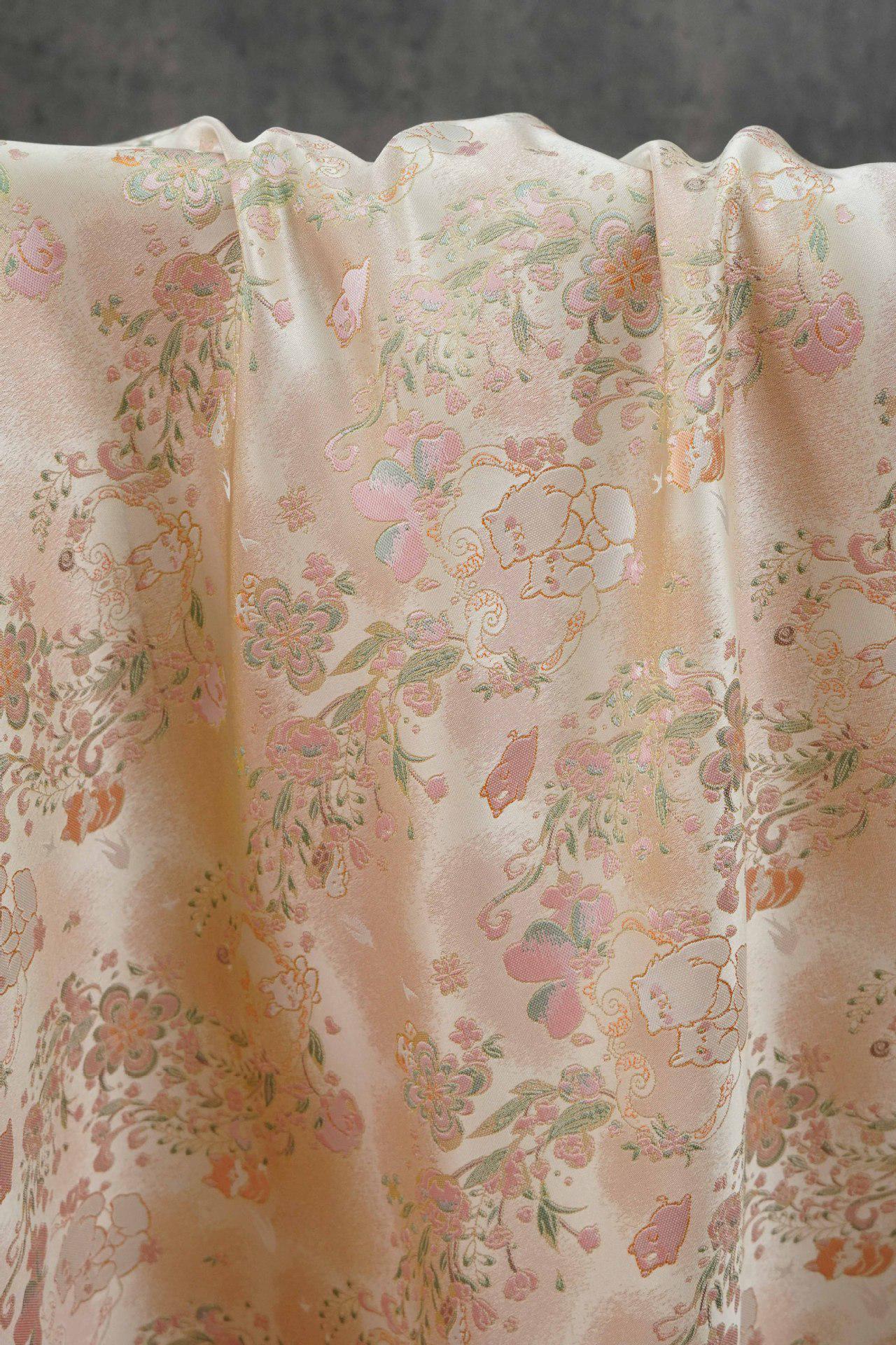 Cute Animal Spring Song Brocade Fabric, Chinese Style Gold Metallic Jacquard Textile, Floral Woven Fabric for Dress, Qipao and Sewing
