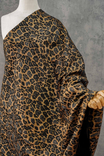 Vintage-Style 3D Leopard Jacquard Fabric, Yarn-Dyed Textured Woven Textile, 2 Colors for Jackets, Dresses, Skirts, Bags and Sewing