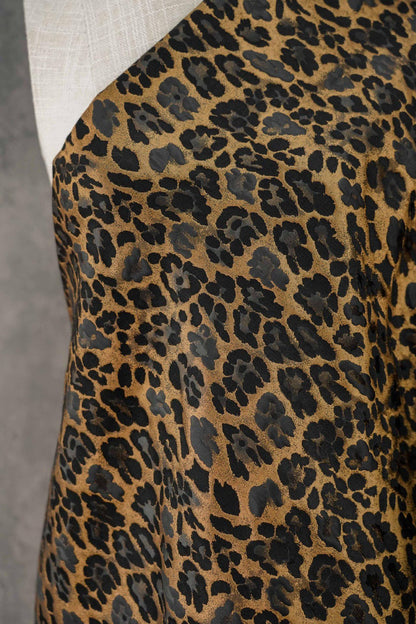 Vintage-Style 3D Leopard Jacquard Fabric, Yarn-Dyed Textured Woven Textile, 2 Colors for Jackets, Dresses, Skirts, Bags and Sewing