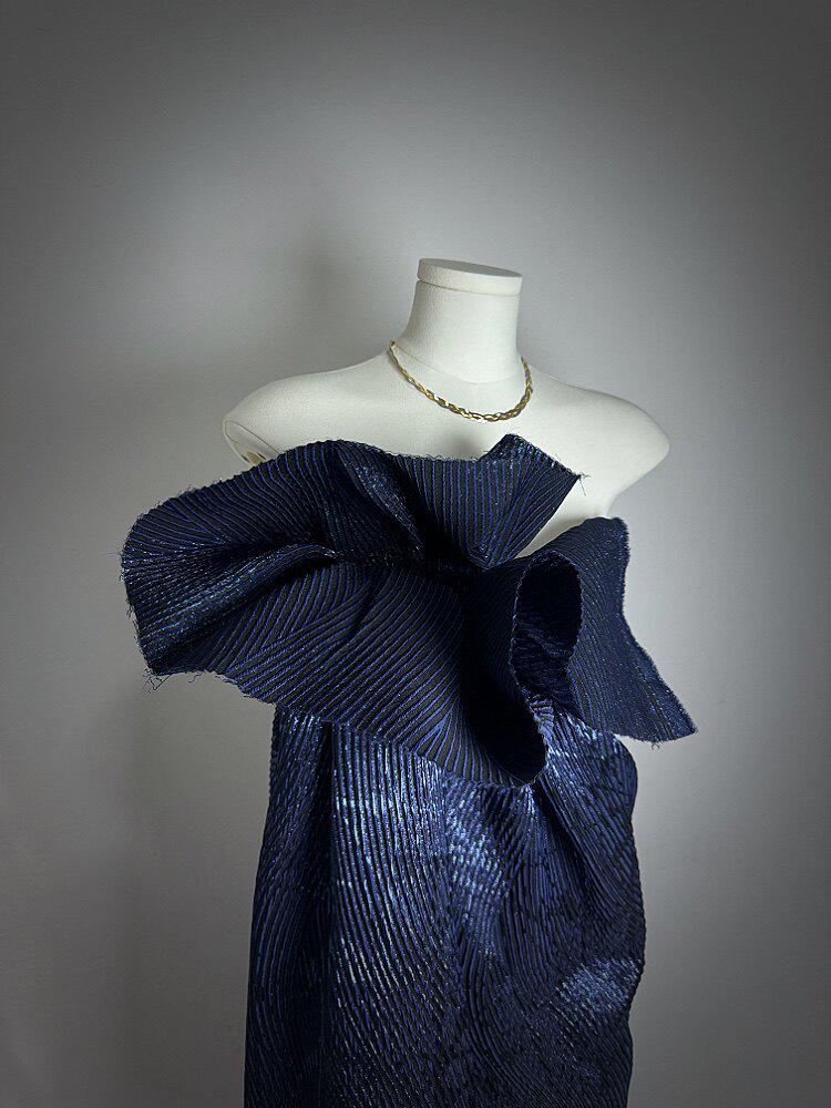 Navy Blue Metallic Jacquard Fabric, 3D Textured Wave Pattern Stretch Brocade for Evening Gowns, Runway Dresses and Skirts, 55“