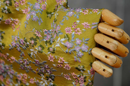 Floral Jacquard Fabric, 3D Raised Ditsy Flowers, Vintage Cottagecore Textured Fabric for Dresses, Jackets, Skirts and Sewing, 55"Wide