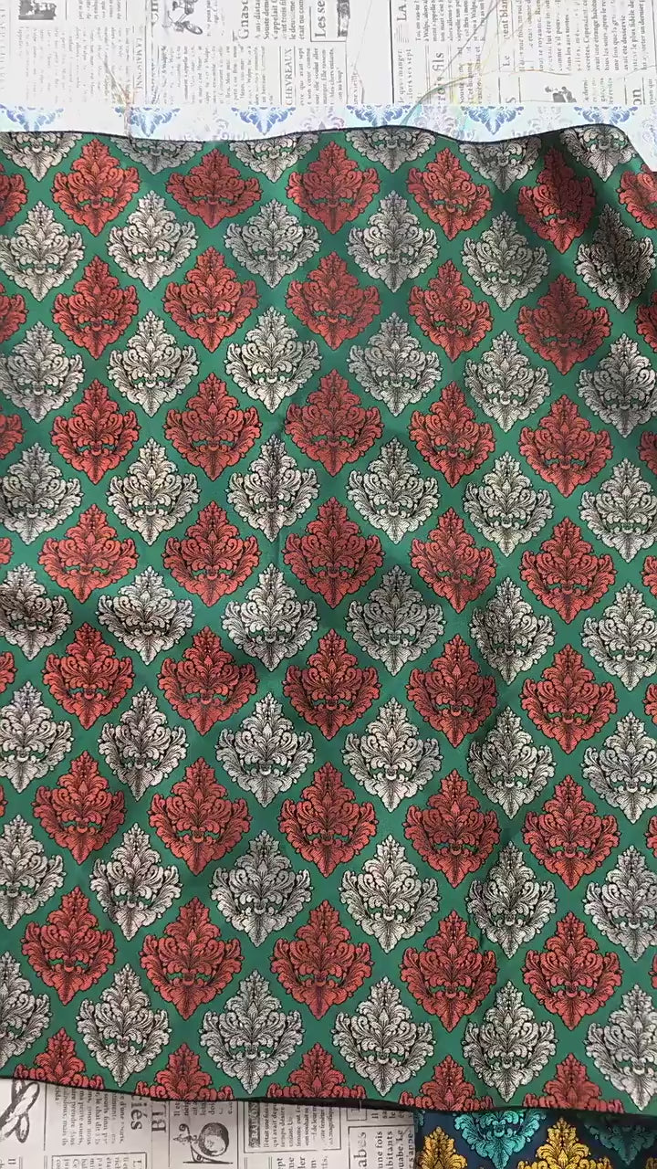 European Baroque Floral Fabric, Vintage Scroll Yarn-Dyed Jacquard, Luxury Brocade for Upholstery & Period Costumes, Heavyweight Textile